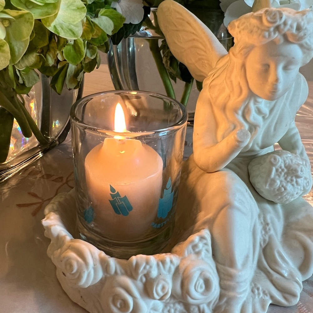 Partylite Retired Vintage White Angelic Figurine Candle Holder - Picture 5 of 5
